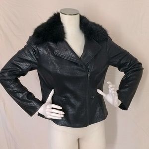 Cache faux fur collar moto style